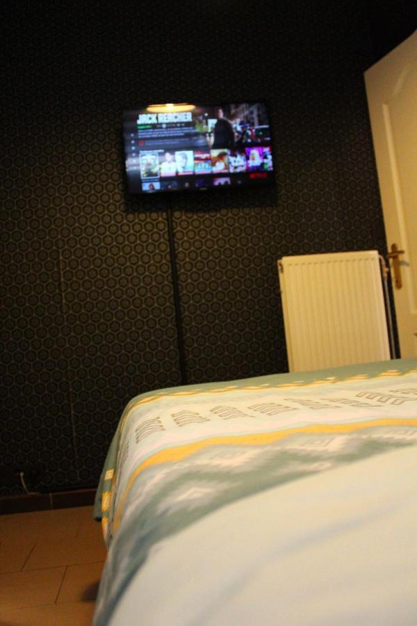 Spa Studio Apartment Bagian luar foto
